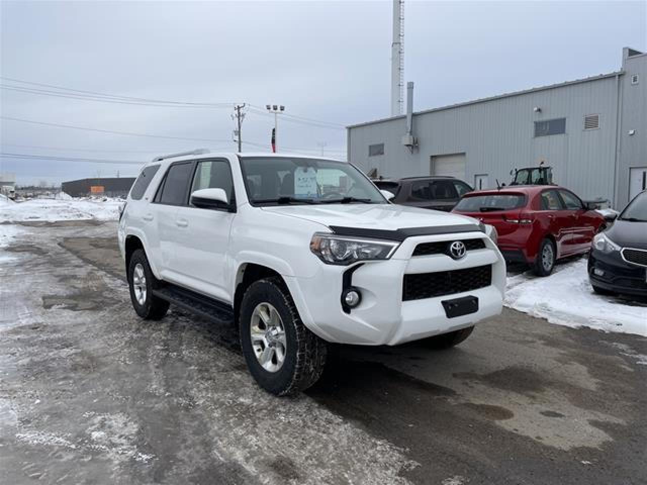 Used 2015 Toyota 4Runner SR5 V6 5A for sale in Thunder Bay, ON