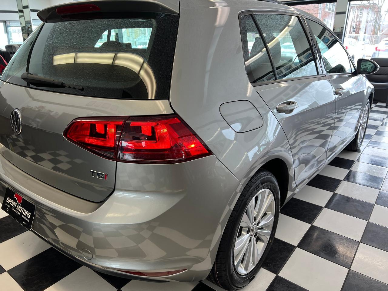 2017 Volkswagen Golf COMFORTLINE+Leather+Roof+New Tires+CLEAN Carfax - Photo #44