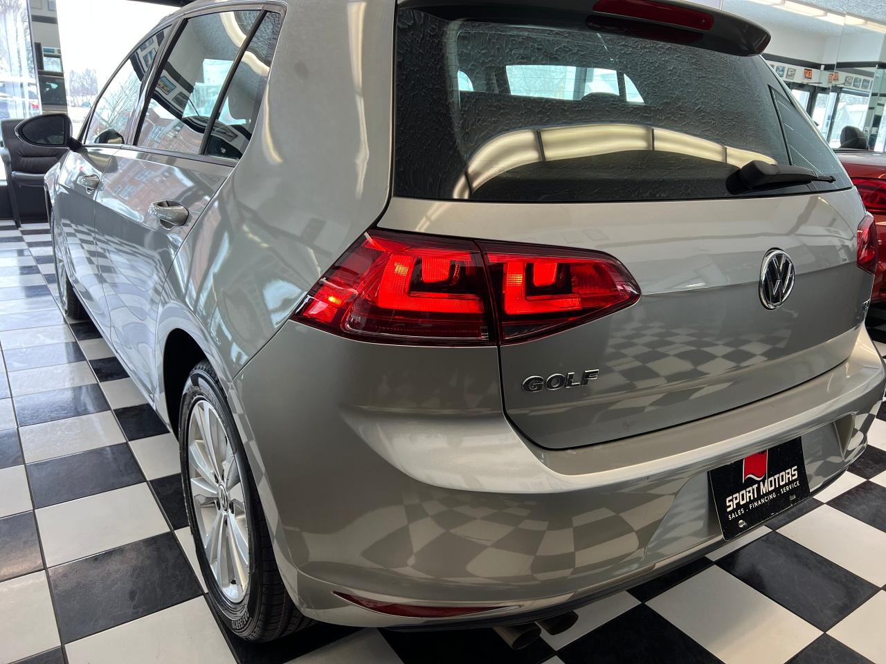 2017 Volkswagen Golf COMFORTLINE+Leather+Roof+New Tires+CLEAN Carfax - Photo #64