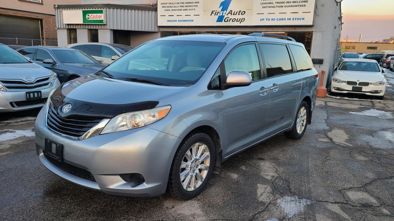 2011 Toyota Sienna LE AWD 7 PASS REAR CAMERA - Photo #1