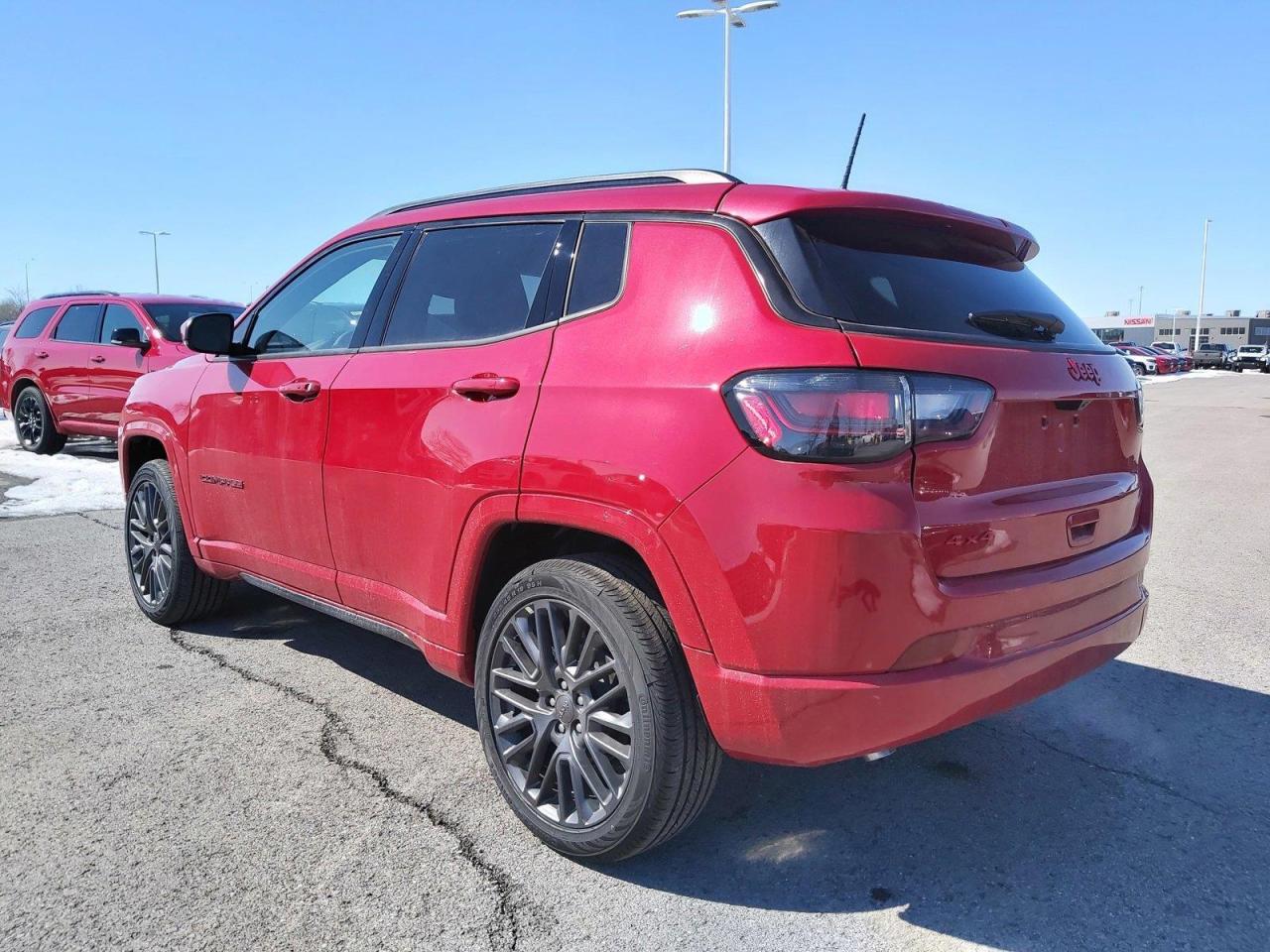 2023 Jeep Compass LIMITED Photo4