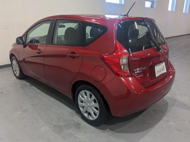 2014 Nissan Versa Note Hatchback 1.6 SV 5sp