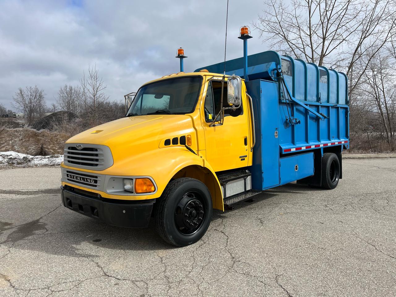 Used 2006 Sterling Acterra Chipper for sale in Brantford, ON