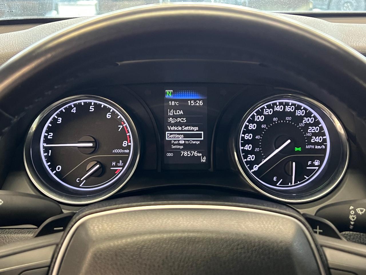 2019 Toyota Camry SE+Camera+ApplePlay+CLEAN CARFAX - Photo #16