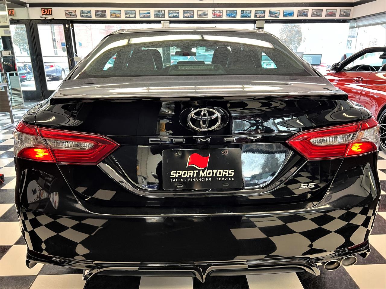 2019 Toyota Camry SE+Camera+ApplePlay+CLEAN CARFAX - Photo #3