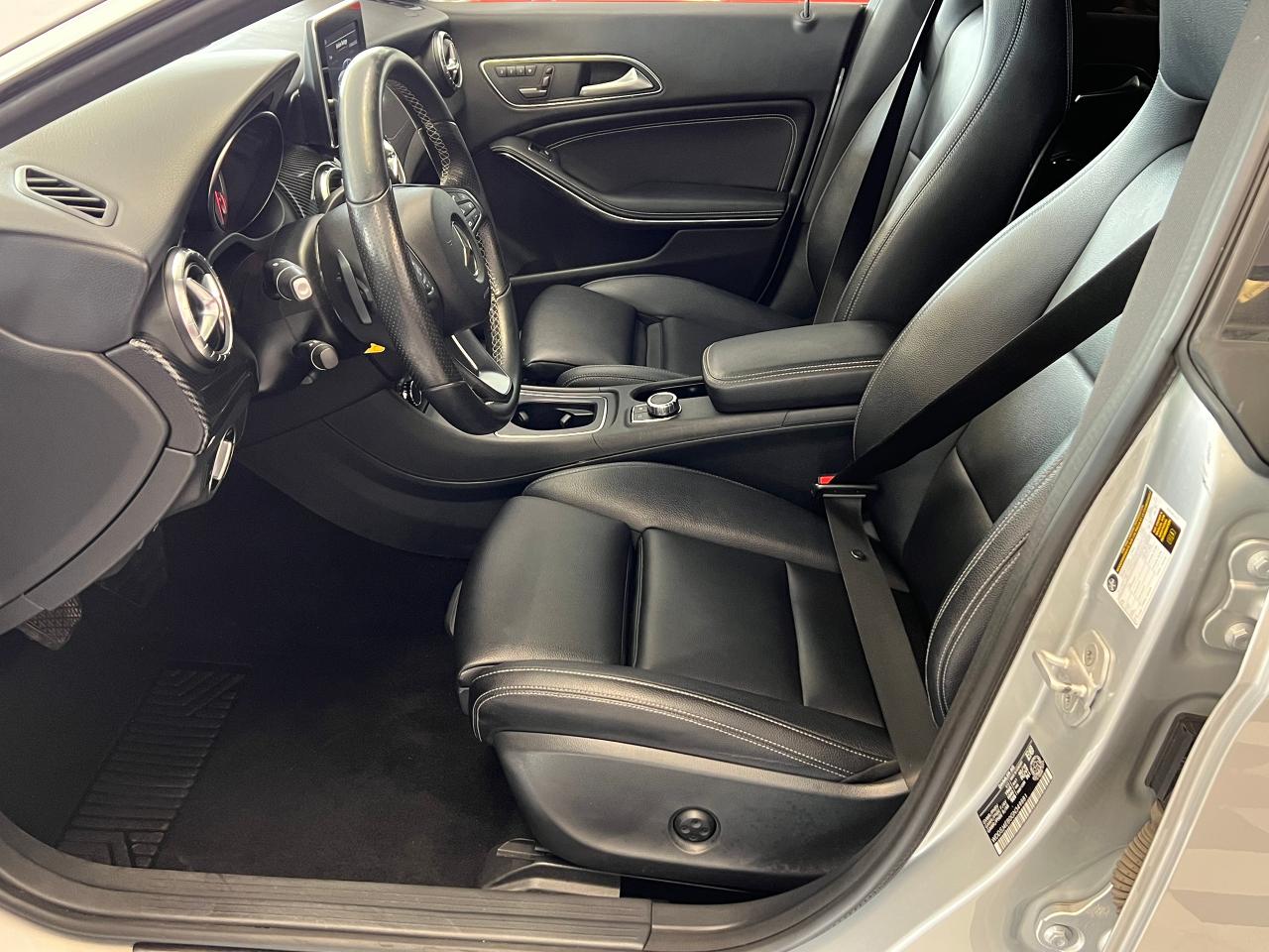 2016 Mercedes-Benz CLA-Class CLA250+GPS+New Tires+Power Heated Leather Seats - Photo #17