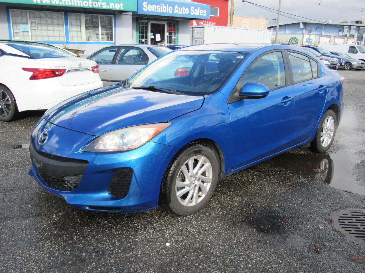 2012 Mazda MAZDA3 GS-SKY