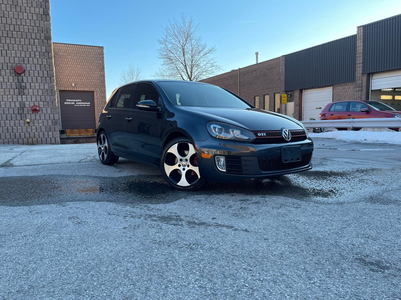 Used 2011 Volkswagen Golf 148,354km-5dr HB DSG-leather-sunroof-alloys-certi for sale in Thornhill, ON