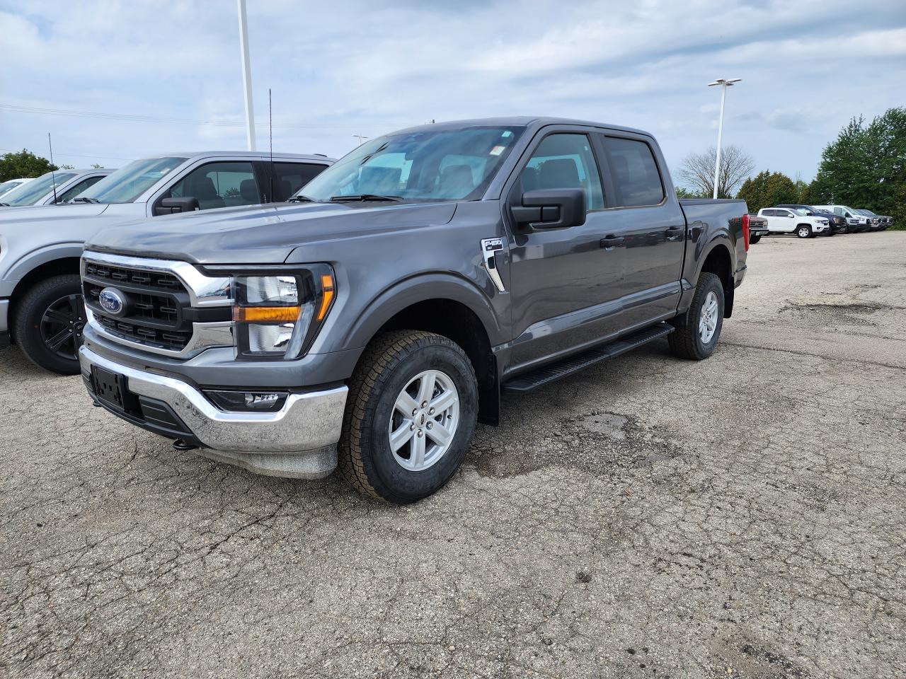 2023 Ford F-150 XLT Photo1