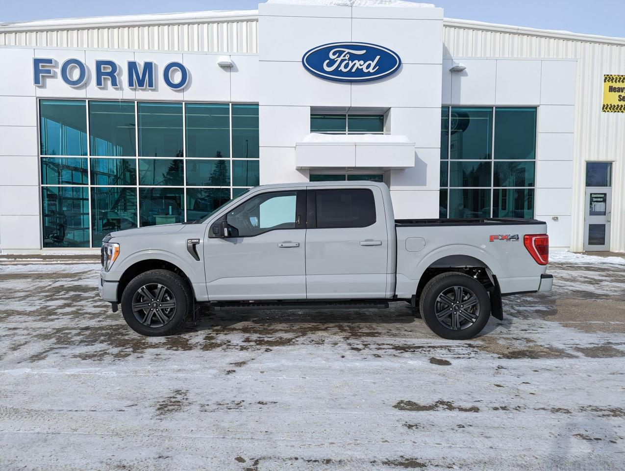 2023 Ford F-150 XLT Photo0