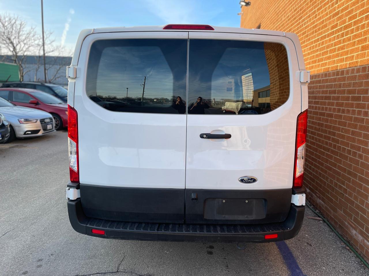 2021 Ford Transit T-150 130" Low Rf 8670 GVWR RWD Photo