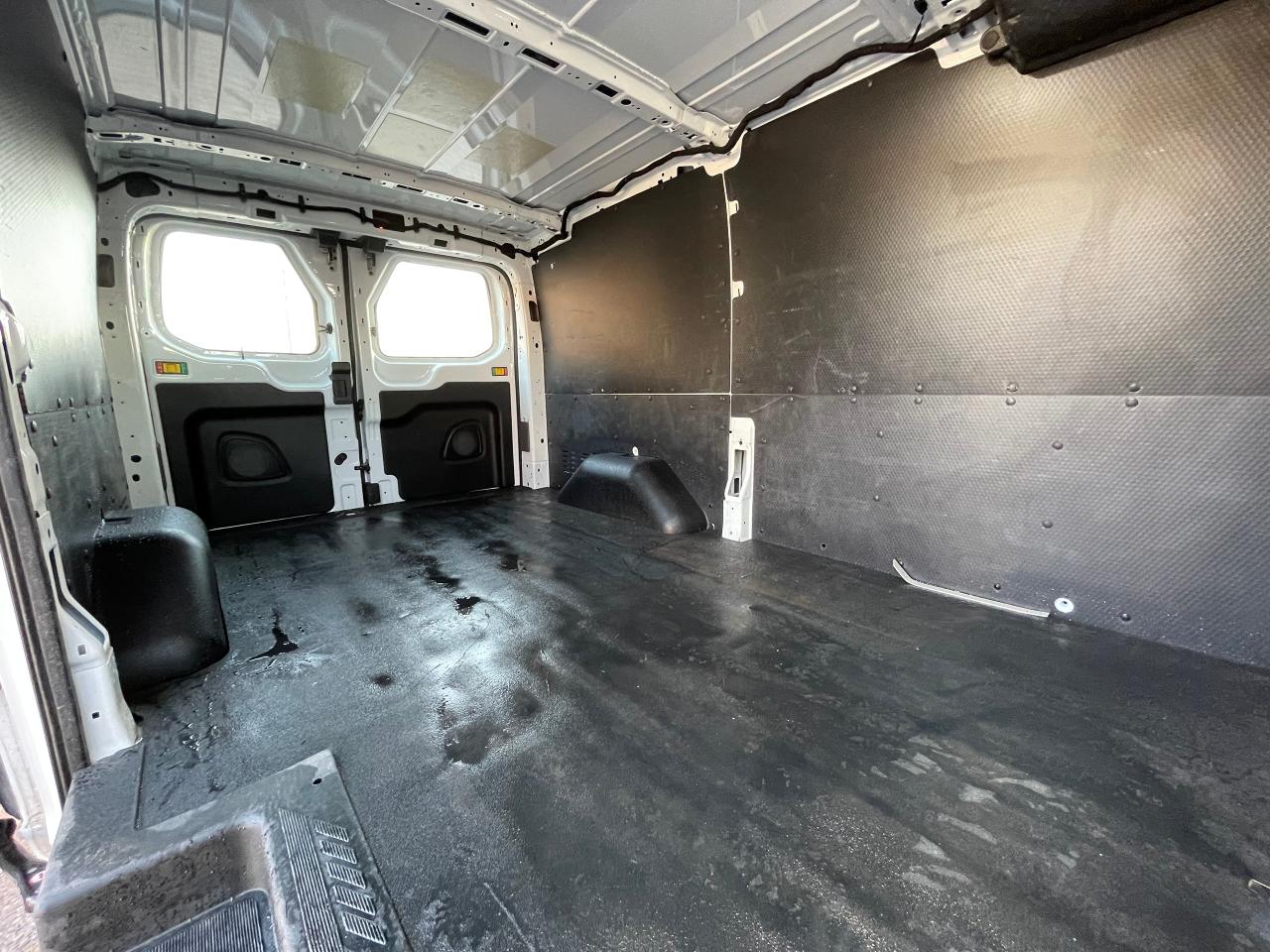 2021 Ford Transit T-150 130" Low Rf 8670 GVWR RWD Photo