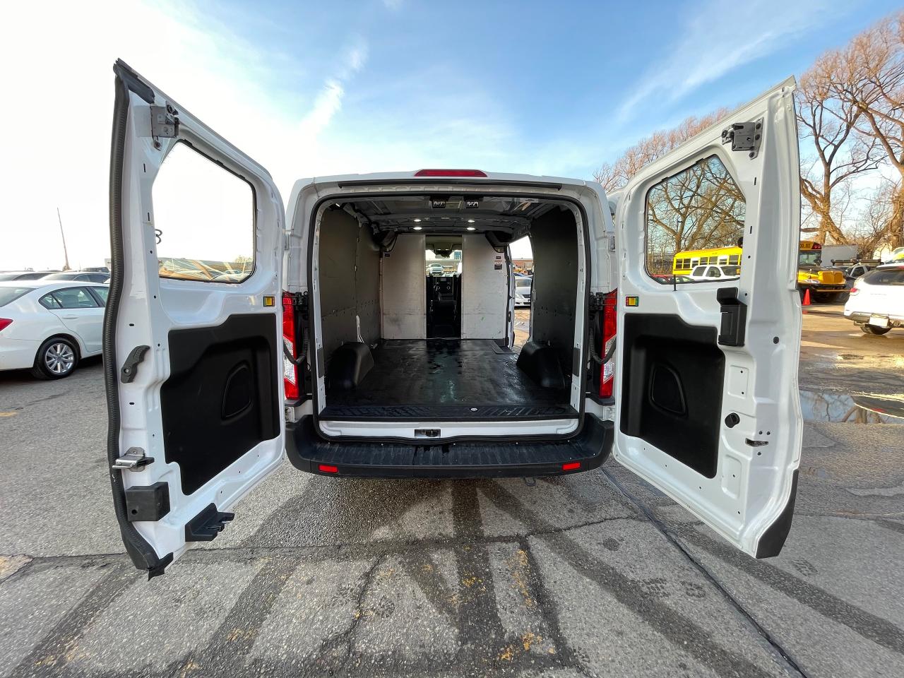 2021 Ford Transit T-150 130" Low Rf 8670 GVWR RWD Photo