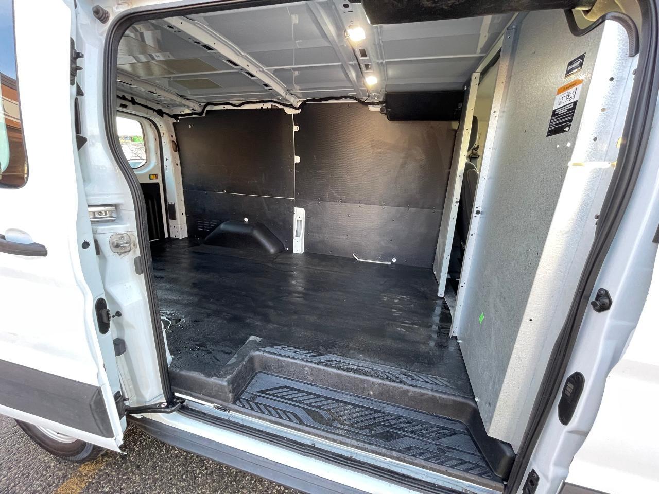 2021 Ford Transit T-150 130" Low Rf 8670 GVWR RWD Photo
