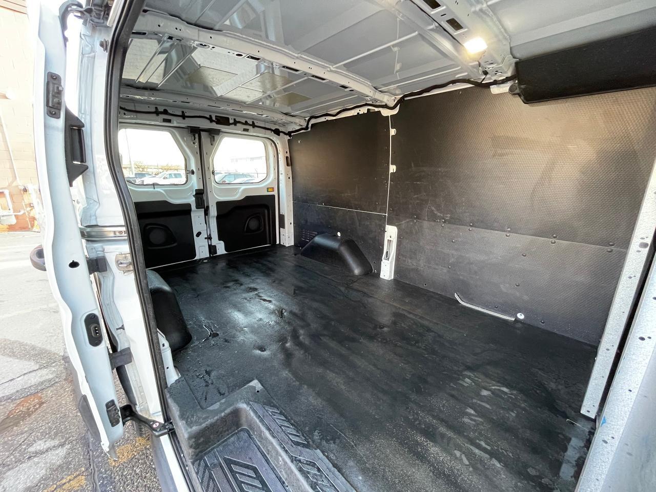 2021 Ford Transit T-150 130" Low Rf 8670 GVWR RWD Photo