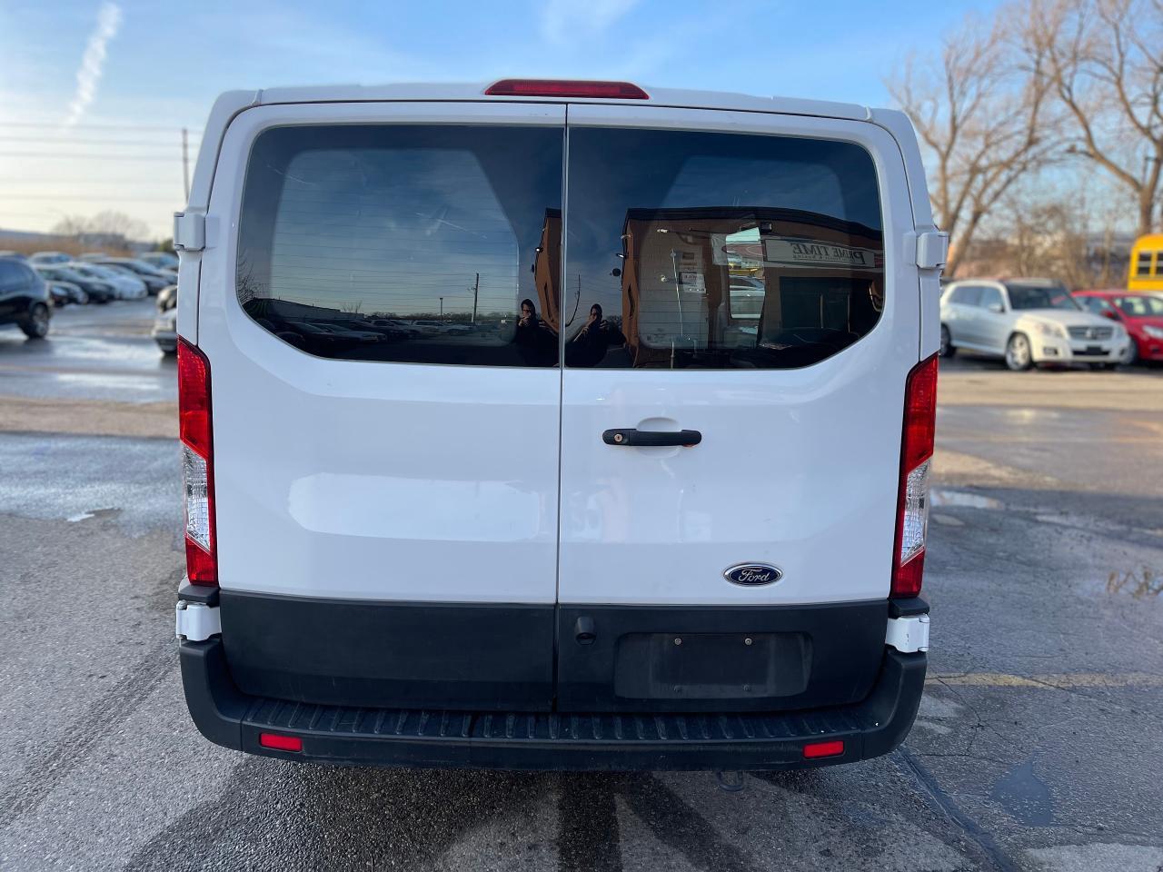 2021 Ford Transit T-150 130" Low Rf 8670 GVWR RWD Photo