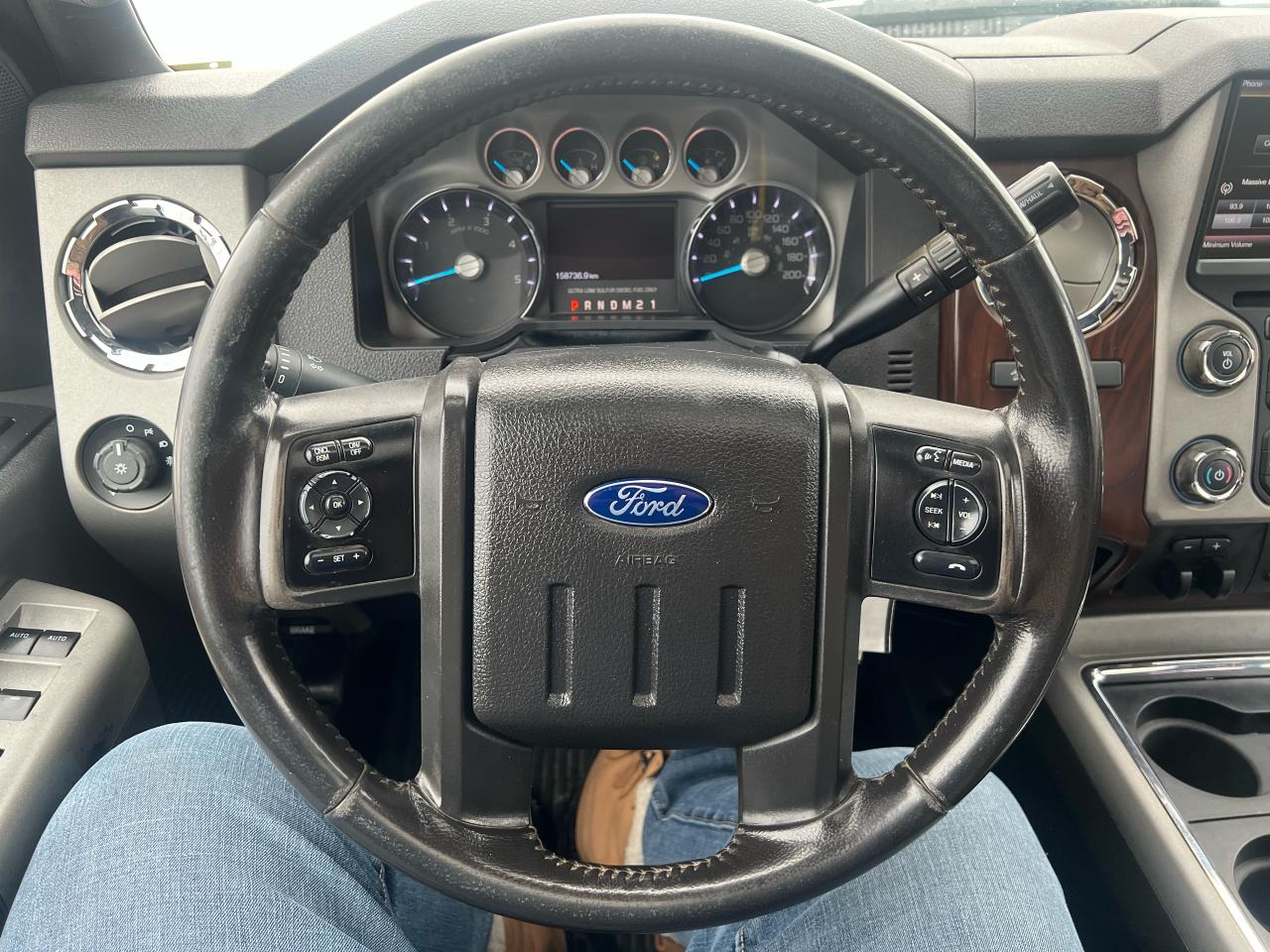 2016 Ford F-350 LARIAT FX4 CREW CAB 4X4 **TURBO DIESEL** - Photo #12