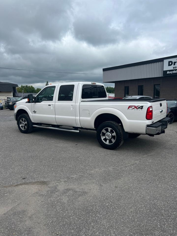 2016 Ford F-350 LARIAT FX4 CREW CAB 4X4 **TURBO DIESEL** - Photo #2