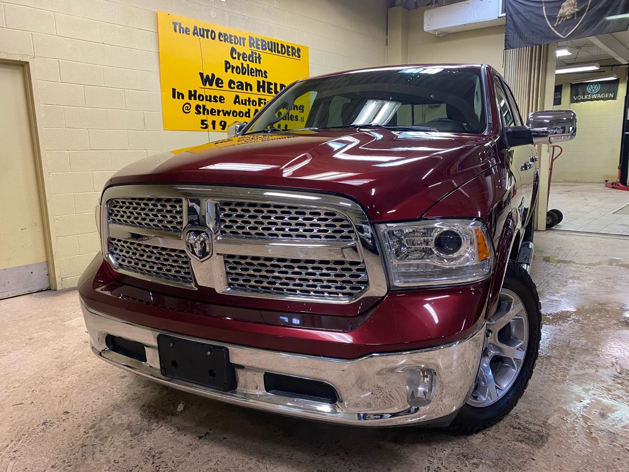 2017 RAM 1500 Laramie - Photo #2
