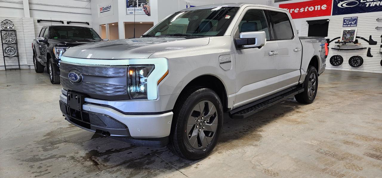 2023 Ford F-150 Lightning LARIAT 510A 4x4 SUPERCREW 145 - ELECTRIC Photo19