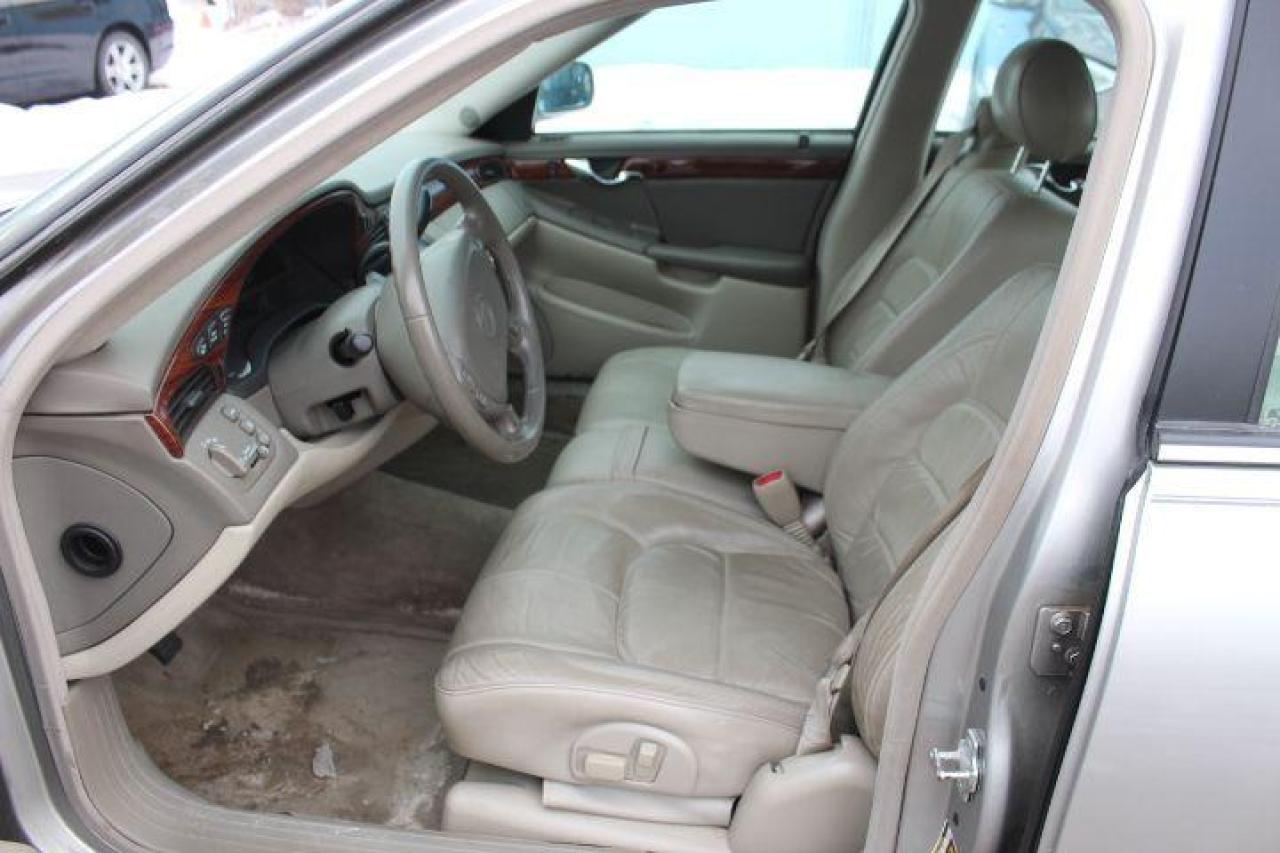 2005 Cadillac DeVille  Photo4