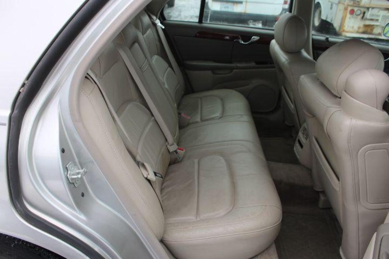 2005 Cadillac DeVille  Photo