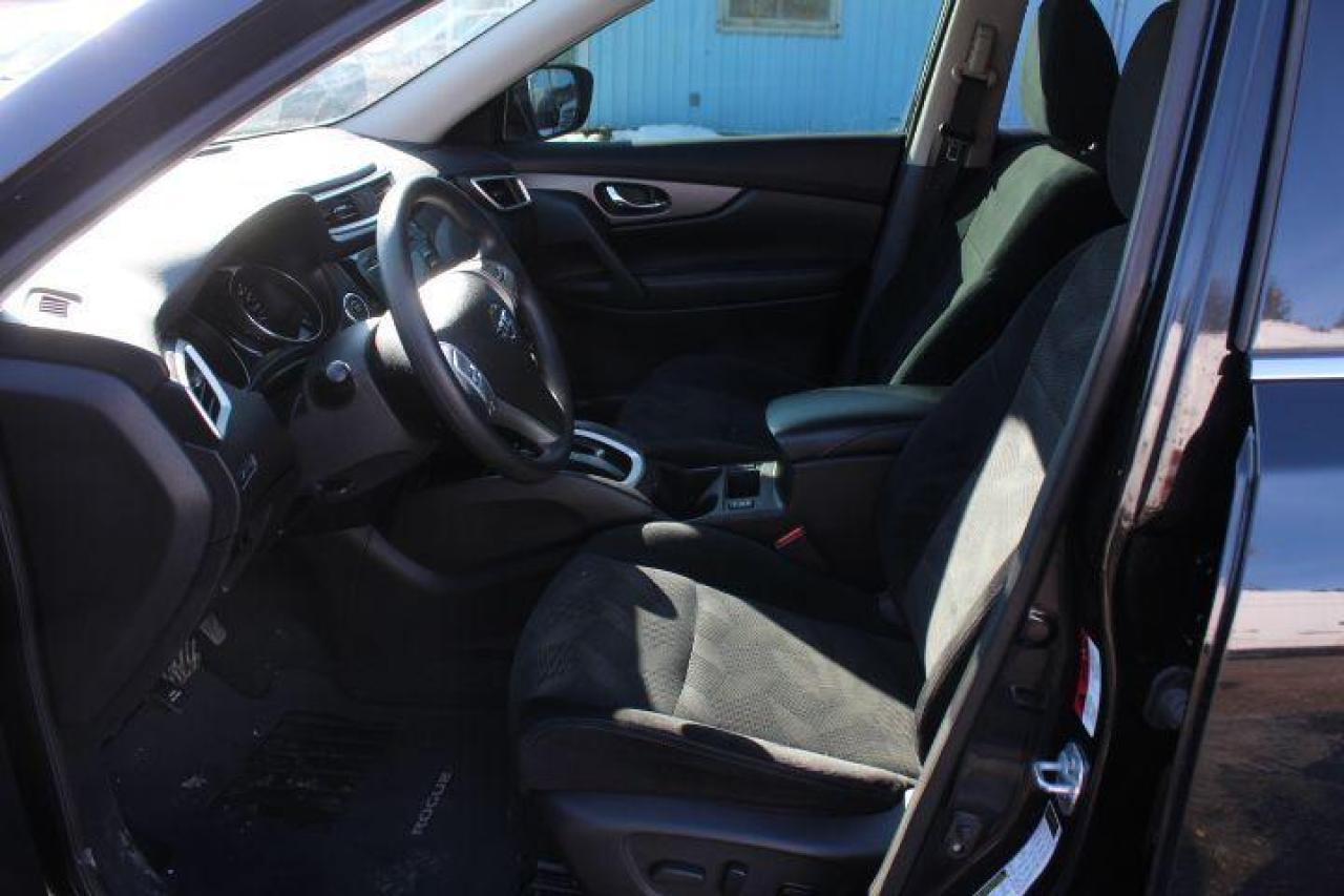 2016 Nissan Rogue  Photo4