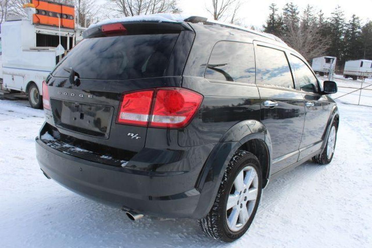 2011 Dodge Journey  Photo2