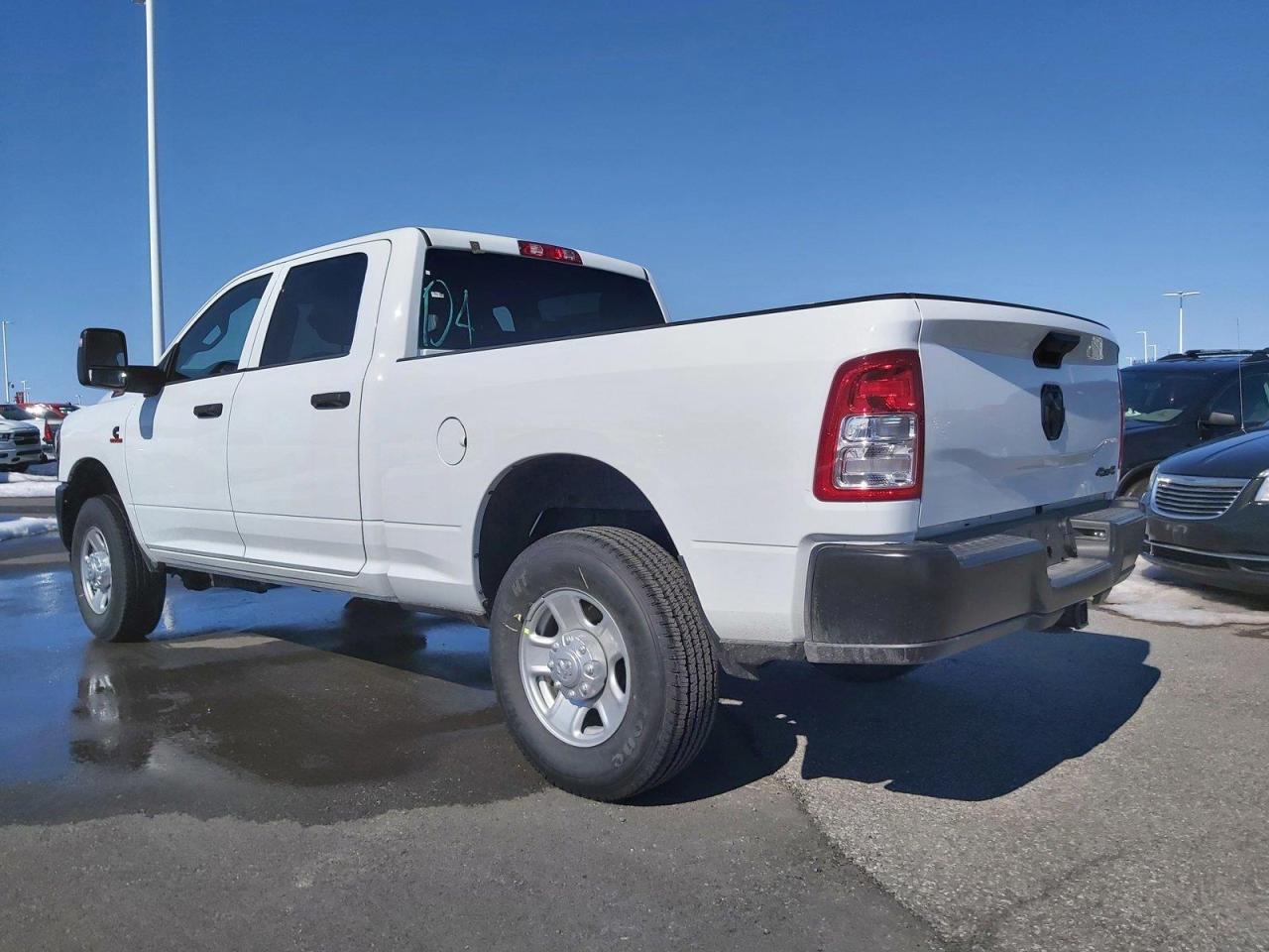 2023 RAM 3500 Tradesman Photo4