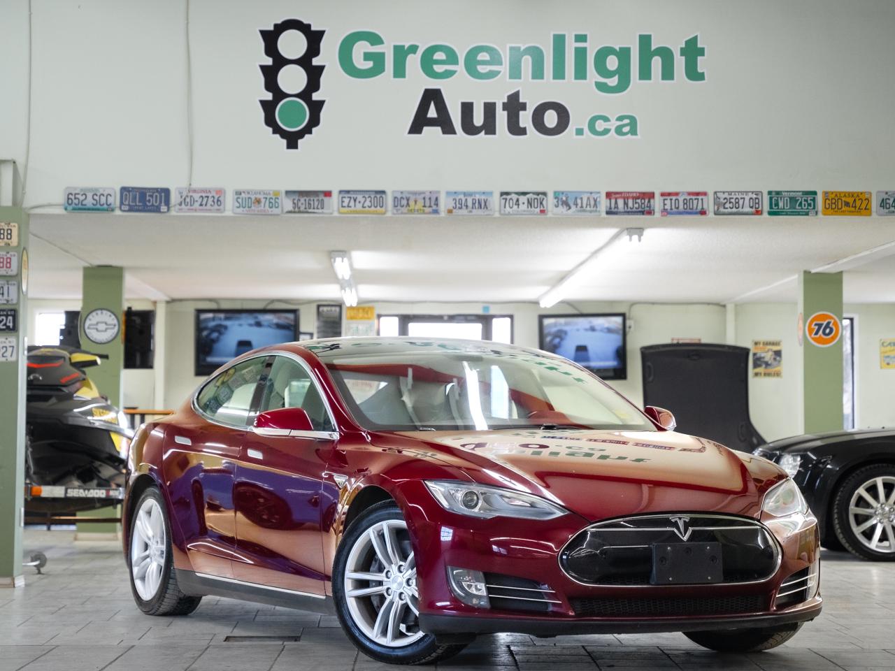 2012 Tesla Model S SIGNATURE Photo1