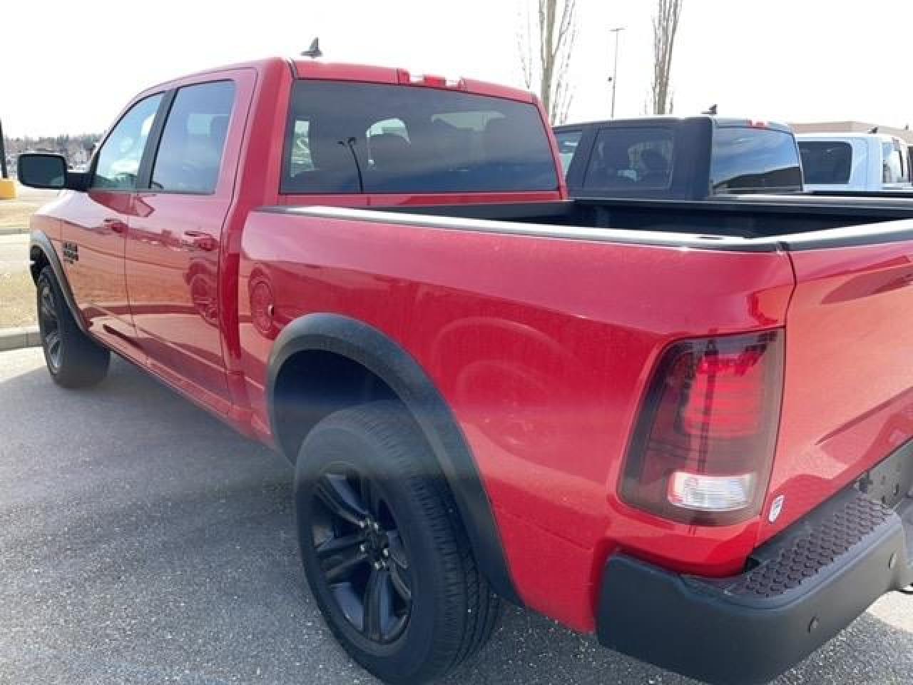 2022 RAM 1500 Classic WARLOCK Photo4