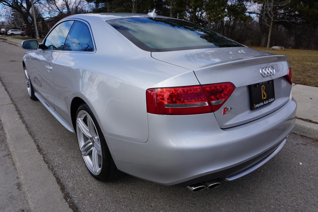2012 Audi S5 1 OWNER / NO ACCIDENTS / 6 SPEED MANUAL / NAVI Photo2