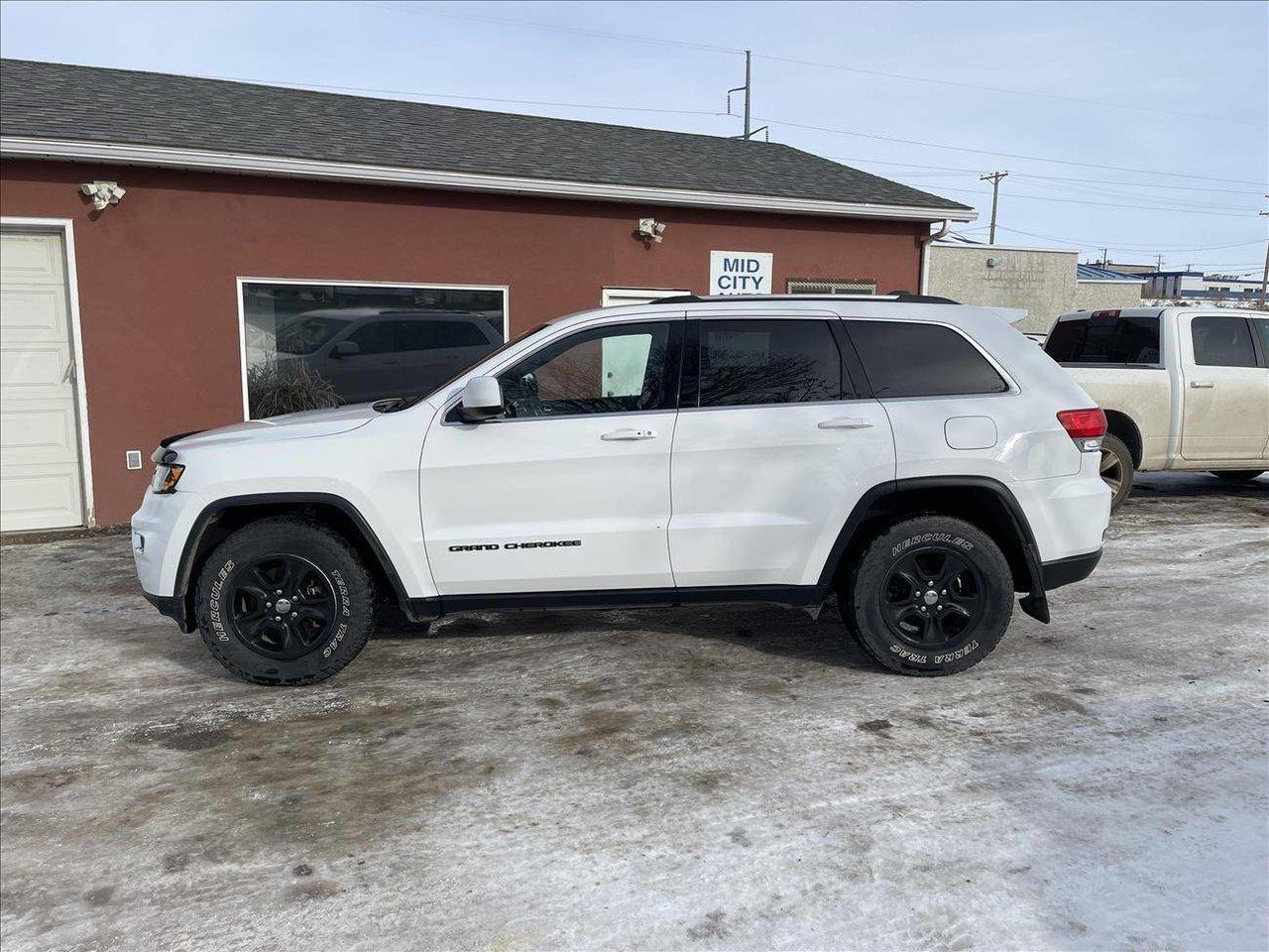 Used 2017 Jeep Grand Cherokee Laredo for sale in Saskatoon, SK