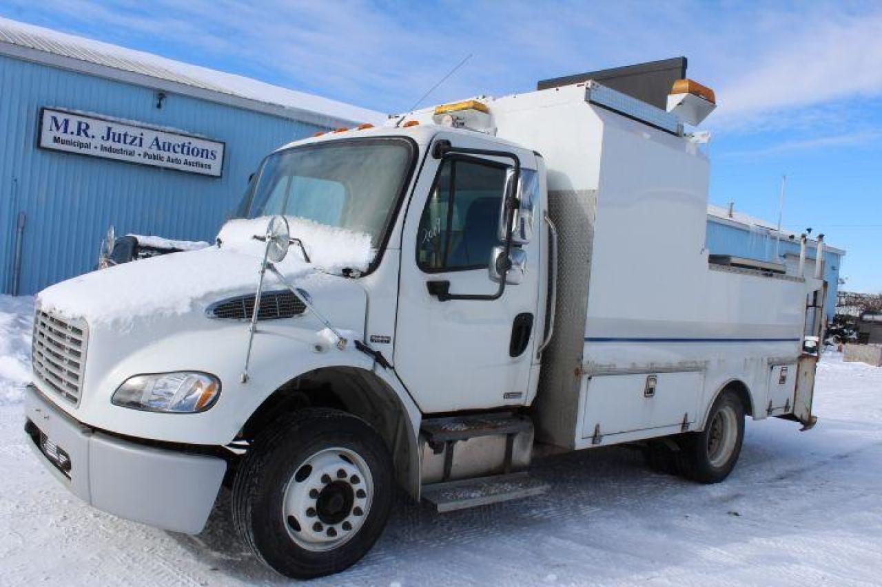 Used 2009 Freightliner M2106  for sale in Breslau, ON