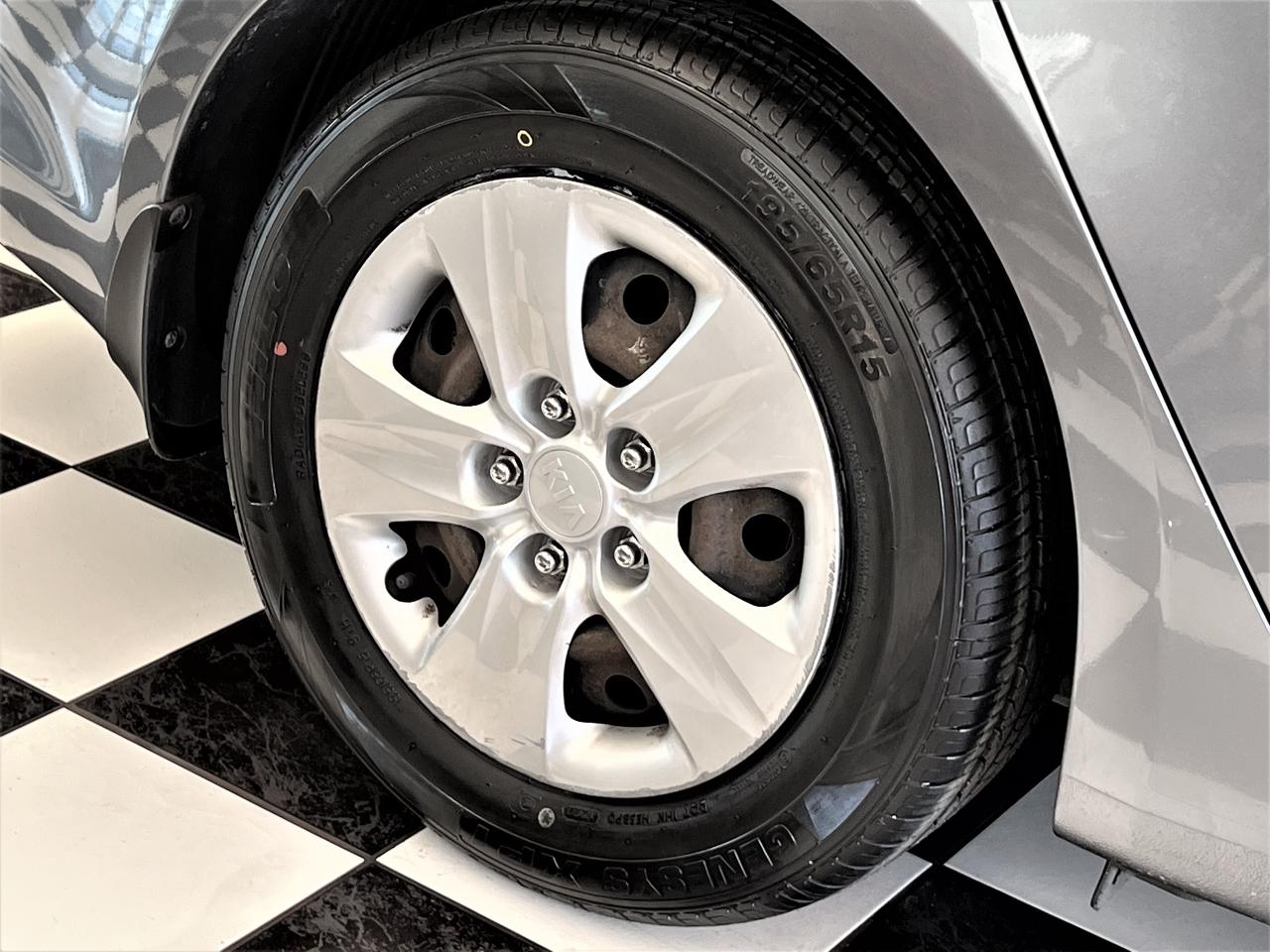 2017 Kia Forte LX+New Tires+A/C+Bluetooth Photo106