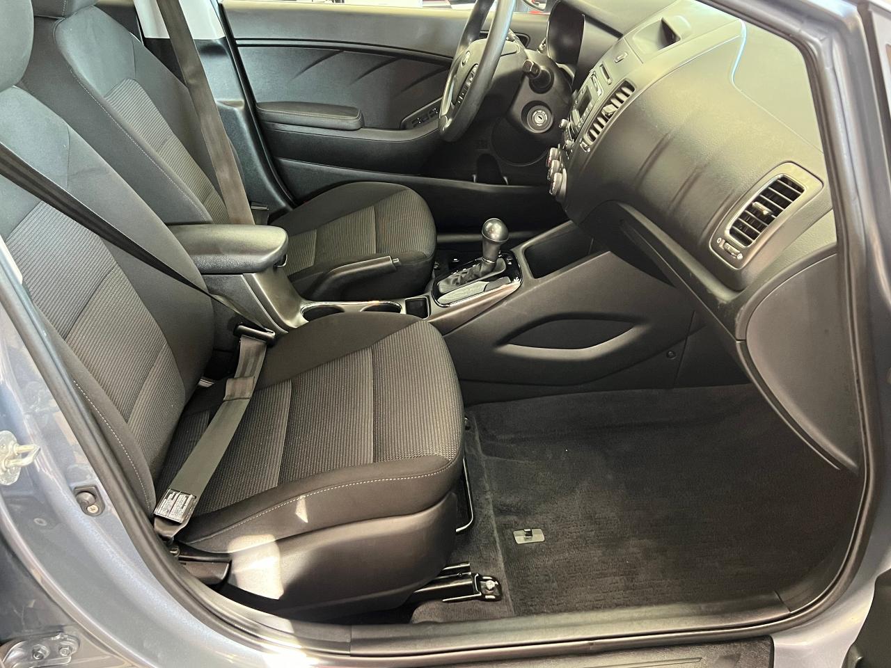 2017 Kia Forte LX+New Tires+A/C+Bluetooth Photo77