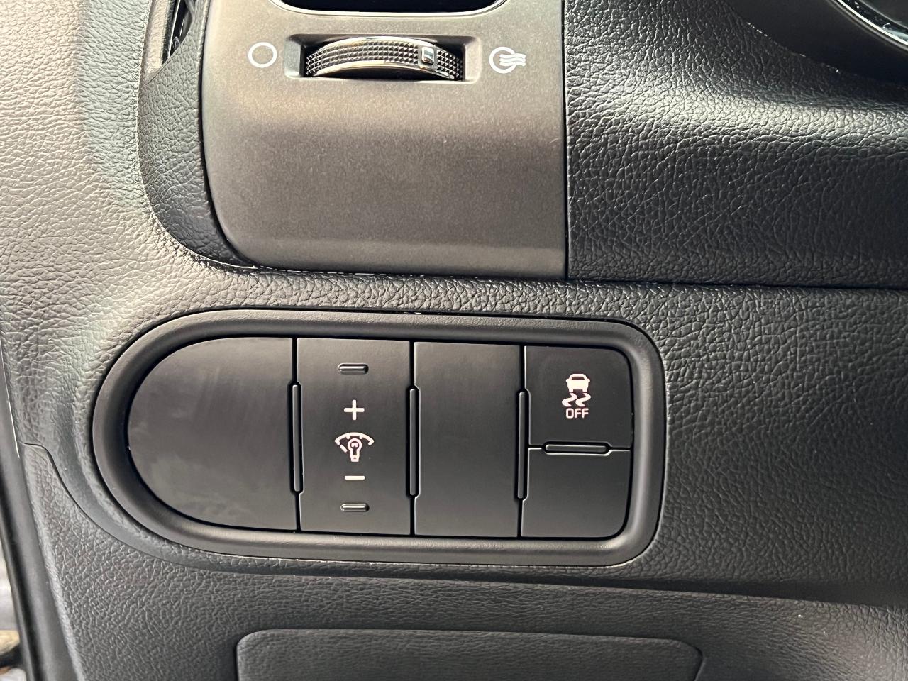 2017 Kia Forte LX+New Tires+A/C+Bluetooth Photo102