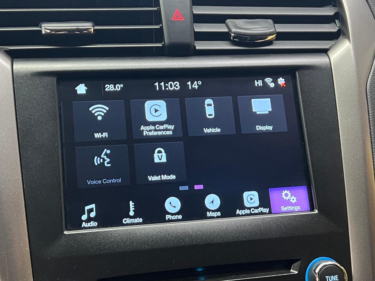 2017 Ford Fusion SE+ApplePlay+Heated Seats+Camera+CLEAN CARFAX Photo32