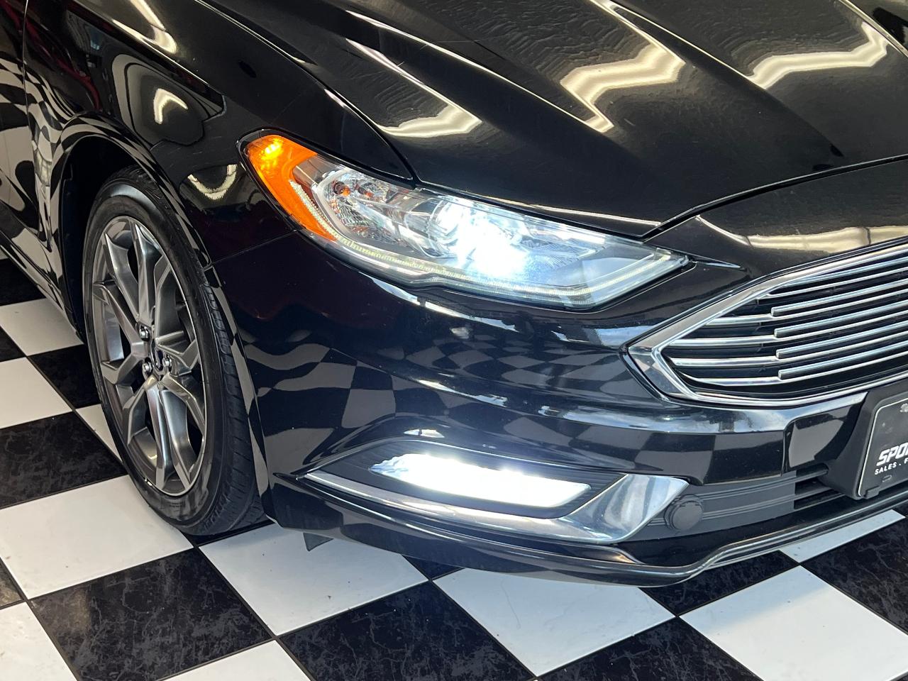 2017 Ford Fusion SE+ApplePlay+Heated Seats+Camera+CLEAN CARFAX Photo94