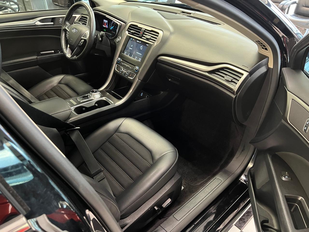 2017 Ford Fusion SE+ApplePlay+Heated Seats+Camera+CLEAN CARFAX Photo79