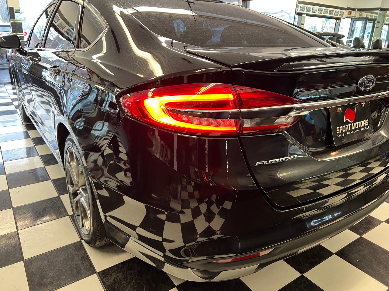 2017 Ford Fusion SE+ApplePlay+Heated Seats+Camera+CLEAN CARFAX Photo96