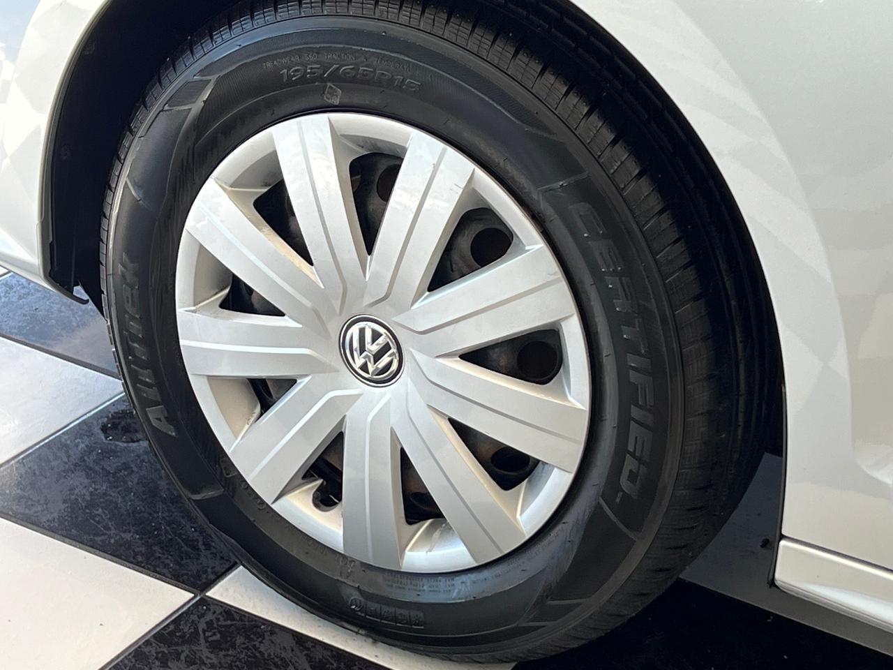2016 Volkswagen Jetta Trendline+New Brakes+CAM+Heated Seats+CLEAN CARFAX - Photo #48