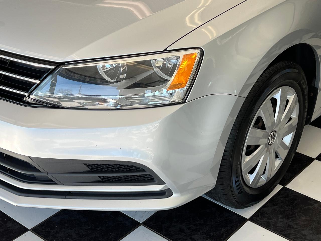 2016 Volkswagen Jetta Trendline+New Brakes+CAM+Heated Seats+CLEAN CARFAX - Photo #36