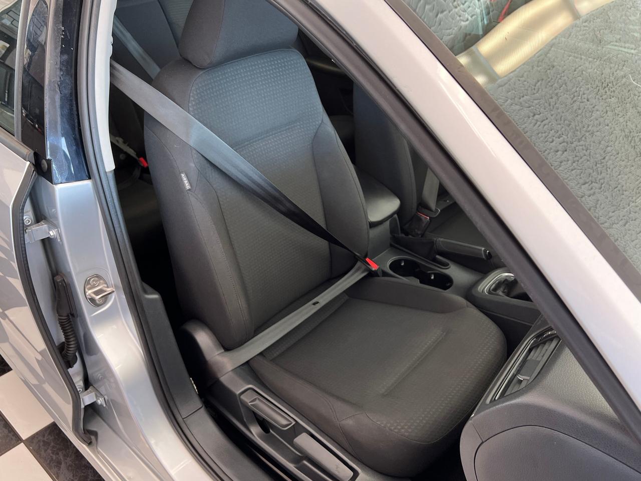 2016 Volkswagen Jetta Trendline+New Brakes+CAM+Heated Seats+CLEAN CARFAX - Photo #23