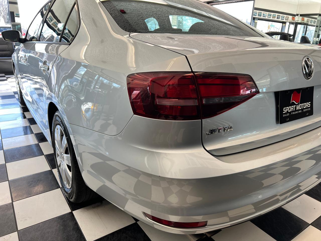 2016 Volkswagen Jetta Trendline+New Brakes+CAM+Heated Seats+CLEAN CARFAX - Photo #37