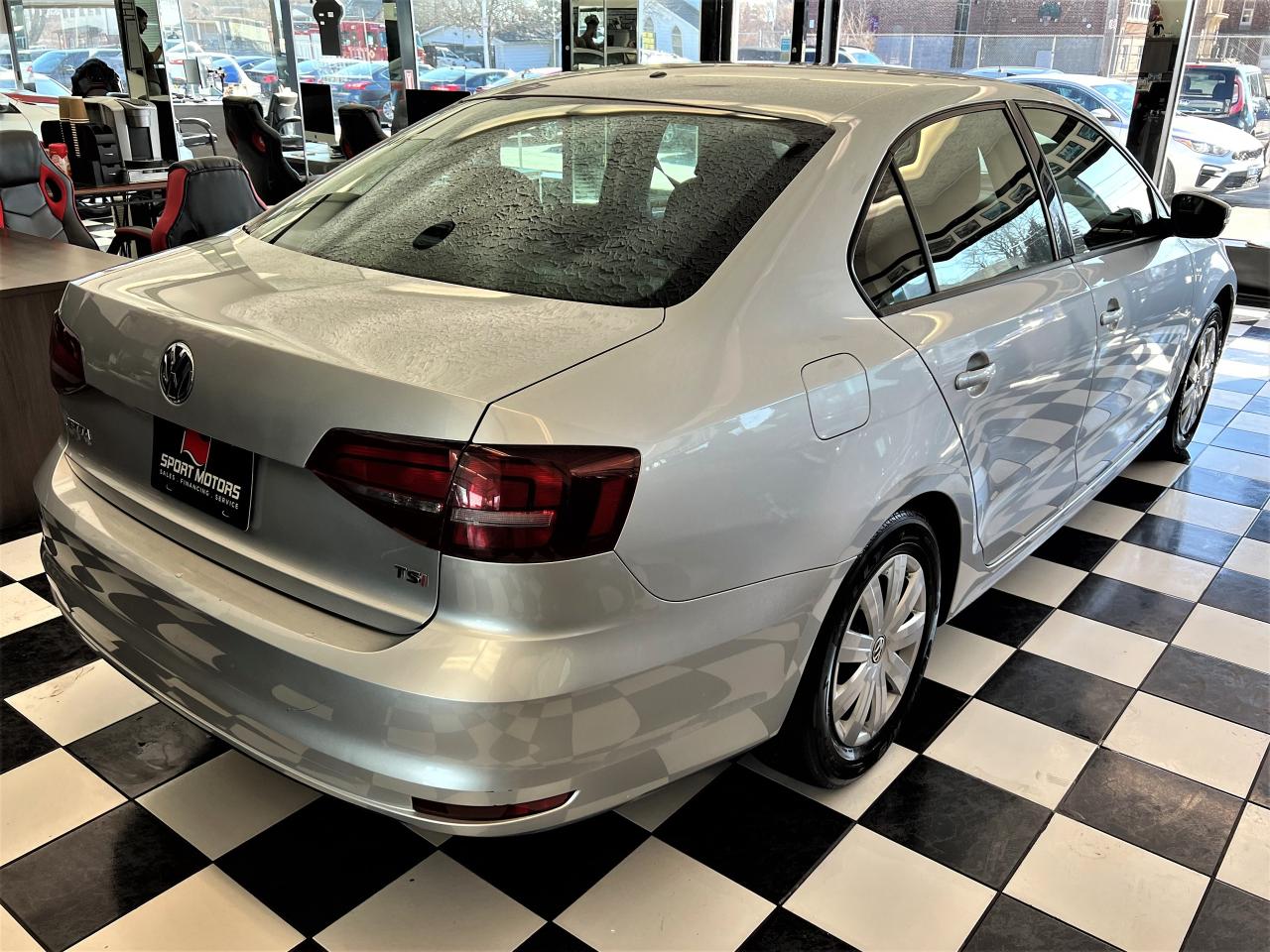 2016 Volkswagen Jetta Trendline+New Brakes+CAM+Heated Seats+CLEAN CARFAX - Photo #4