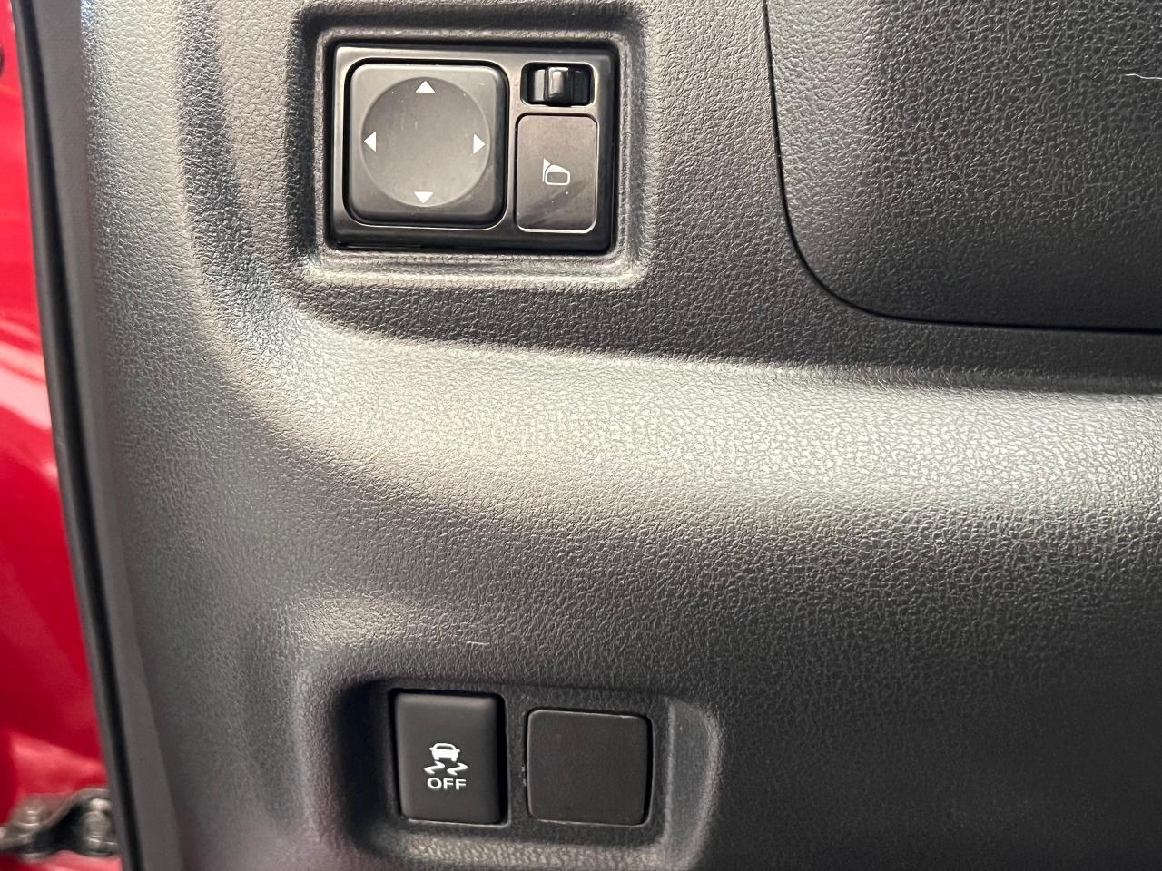 2014 Nissan Versa Note SL+Camera+Heated Seats+New Brakes+CLEAN CARFAX - Photo #44