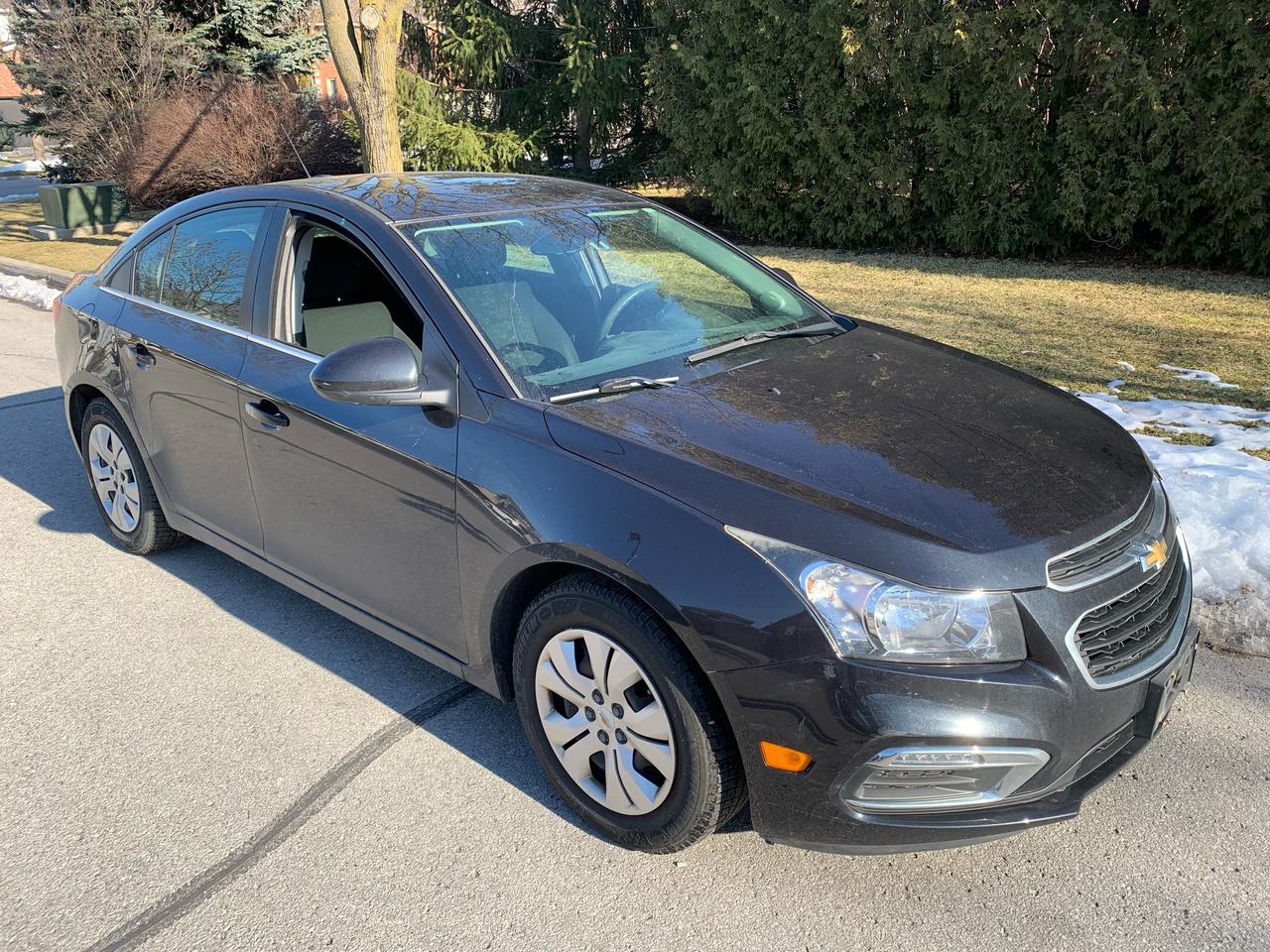 2015 Chevrolet Cruze 4dr Sdn 1LT-ONLY 97K KMS! 1 LOCAL FEMALE OWNER! - Photo #1