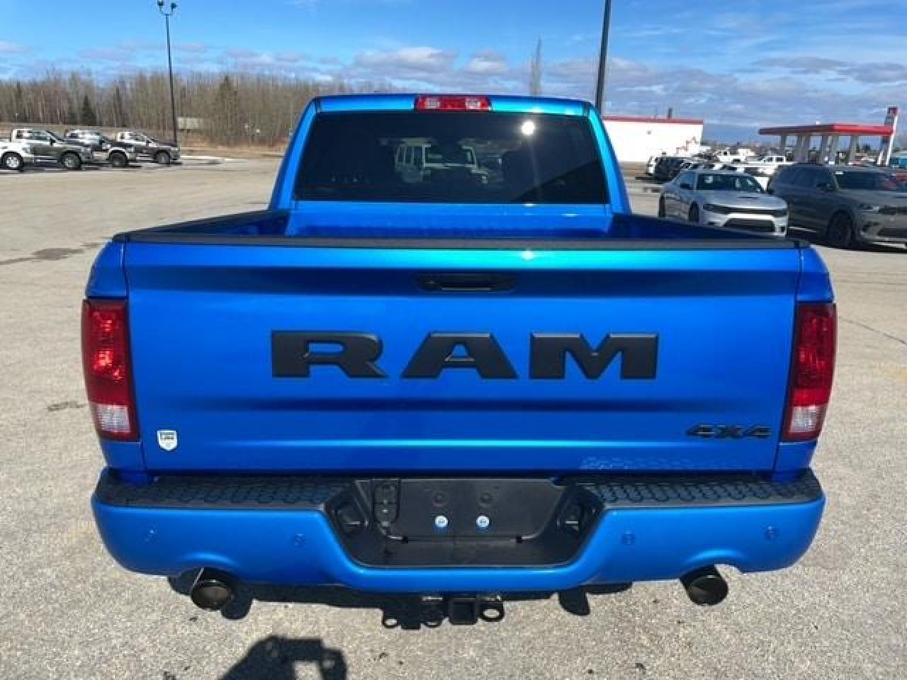 2023 RAM 1500 Classic Night Edition Photo3