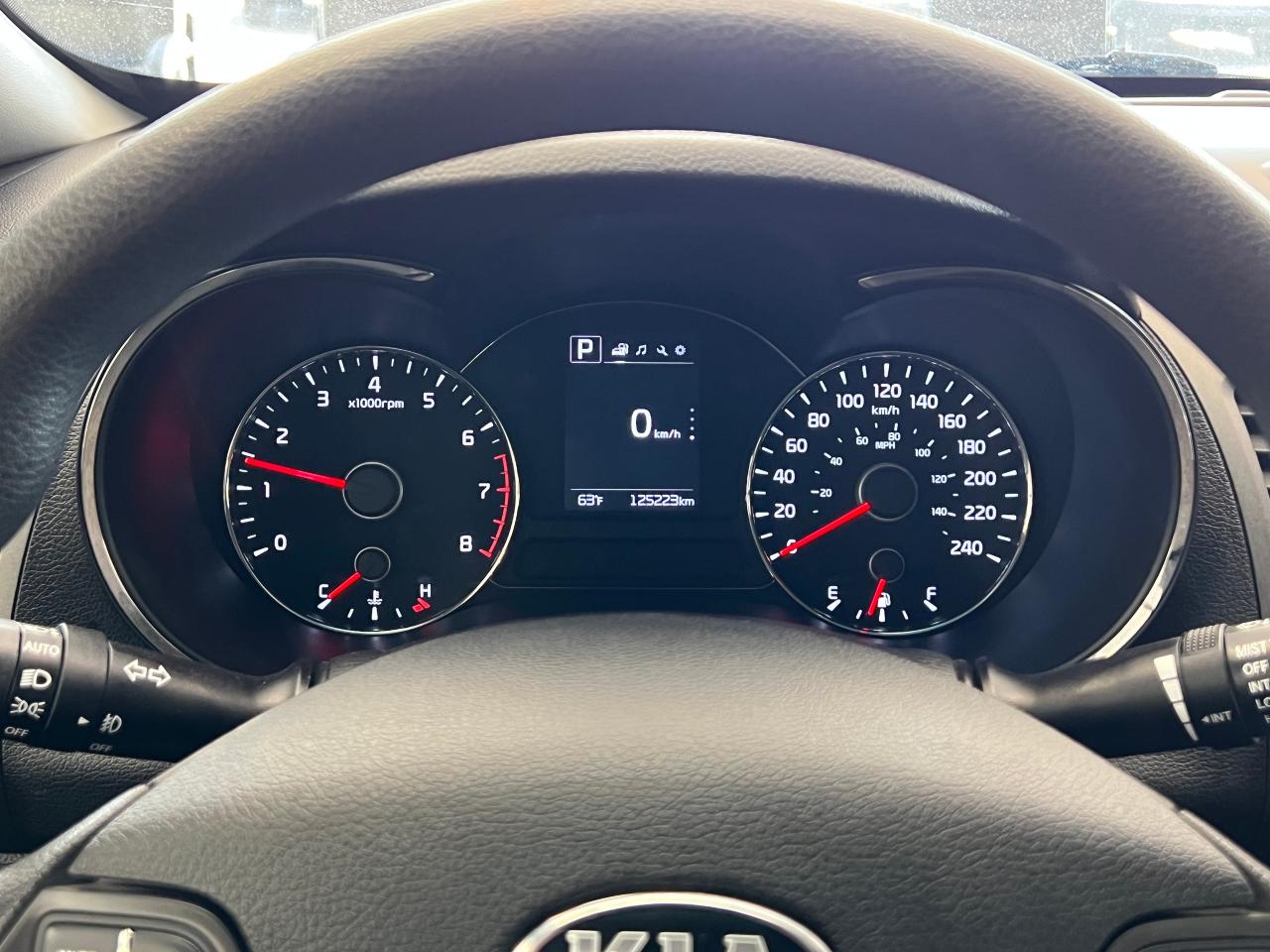 2017 Kia Forte LX+ApplePlay+Heated Seats+Camera+CLEAN CARFAX - Photo #17